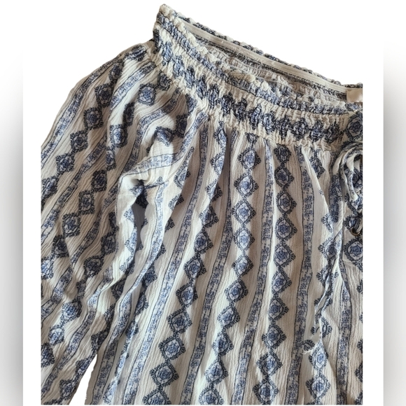 Forever 21 Off the Shoulder Boho Peasant Blouse in Blue & White- M - Picture 3 of 6